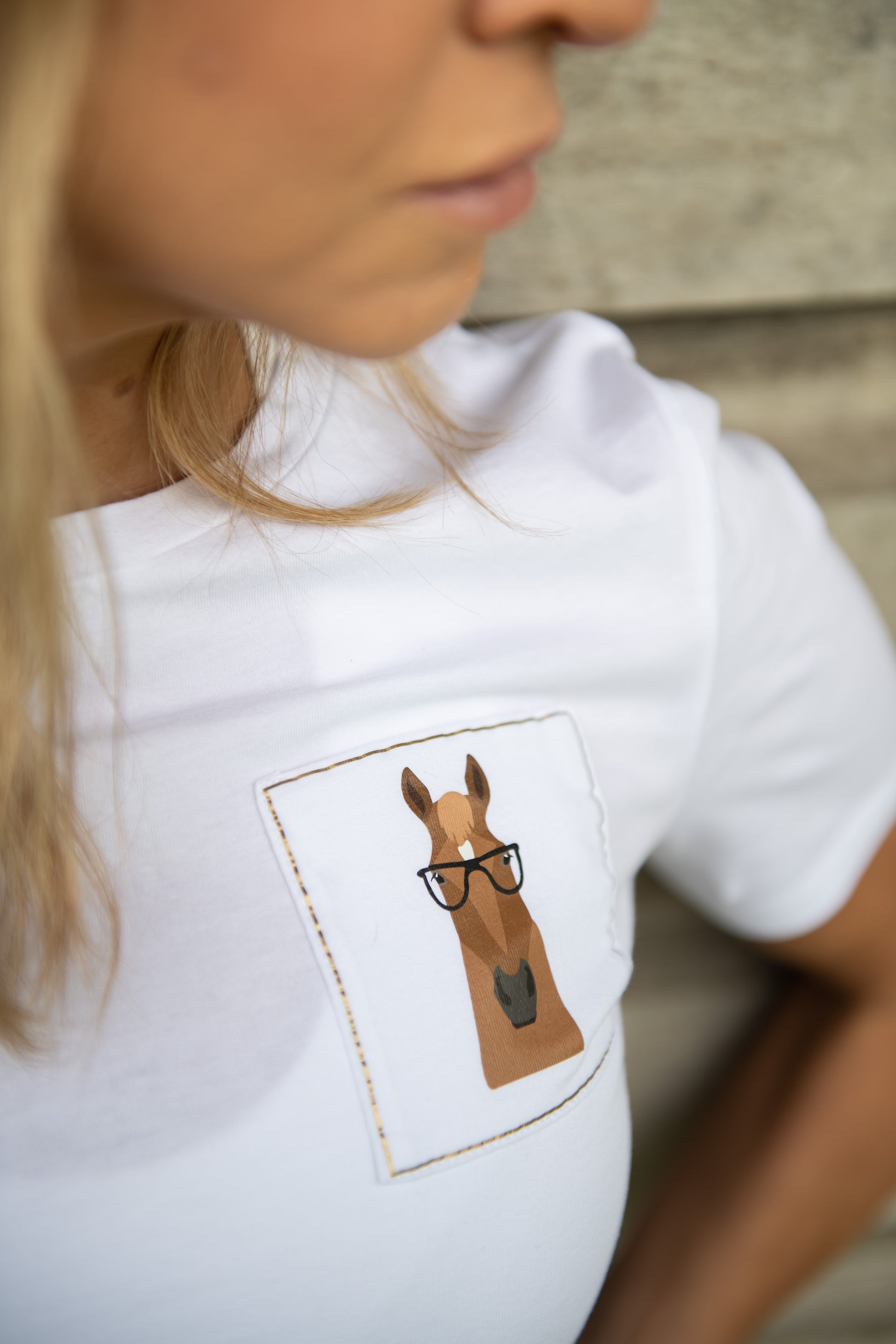 MALIBU T-SHIRT Closeup - Nini Bos